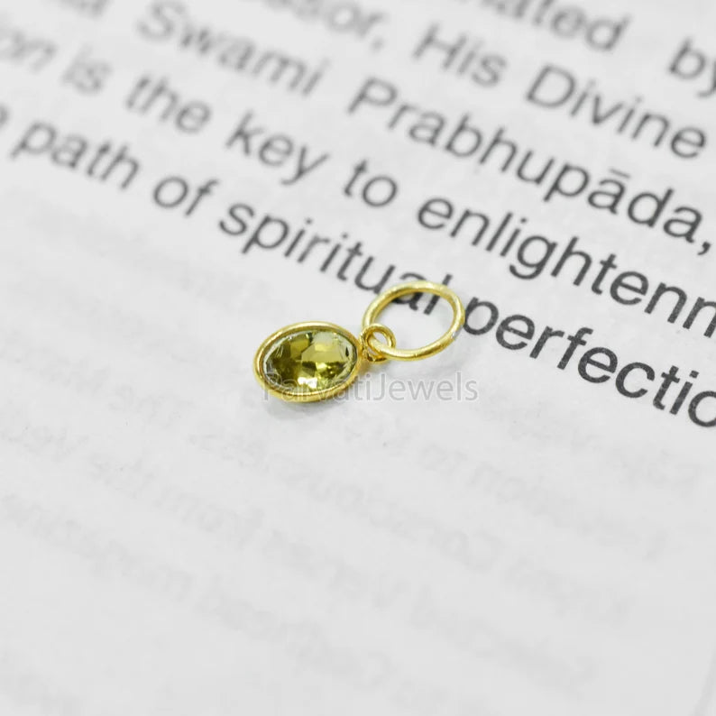 Sapphire Charm, 18k Solid Gold Charm, Natural Green Sapphire Charm, Gold Charm, Charm Pendant, Charm Necklace, Handmade Gold Charm