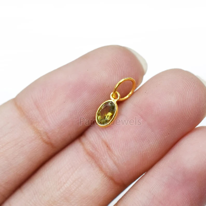 Sapphire Charm, 18k Solid Gold Charm, Natural Green Sapphire Charm, Gold Charm, Charm Pendant, Charm Necklace, Handmade Gold Charm