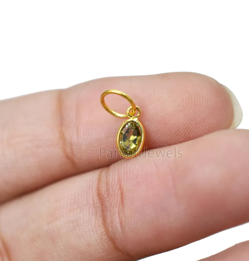 Sapphire Charm, 18k Solid Gold Charm, Natural Green Sapphire Charm, Gold Charm, Charm Pendant, Charm Necklace, Handmade Gold Charm