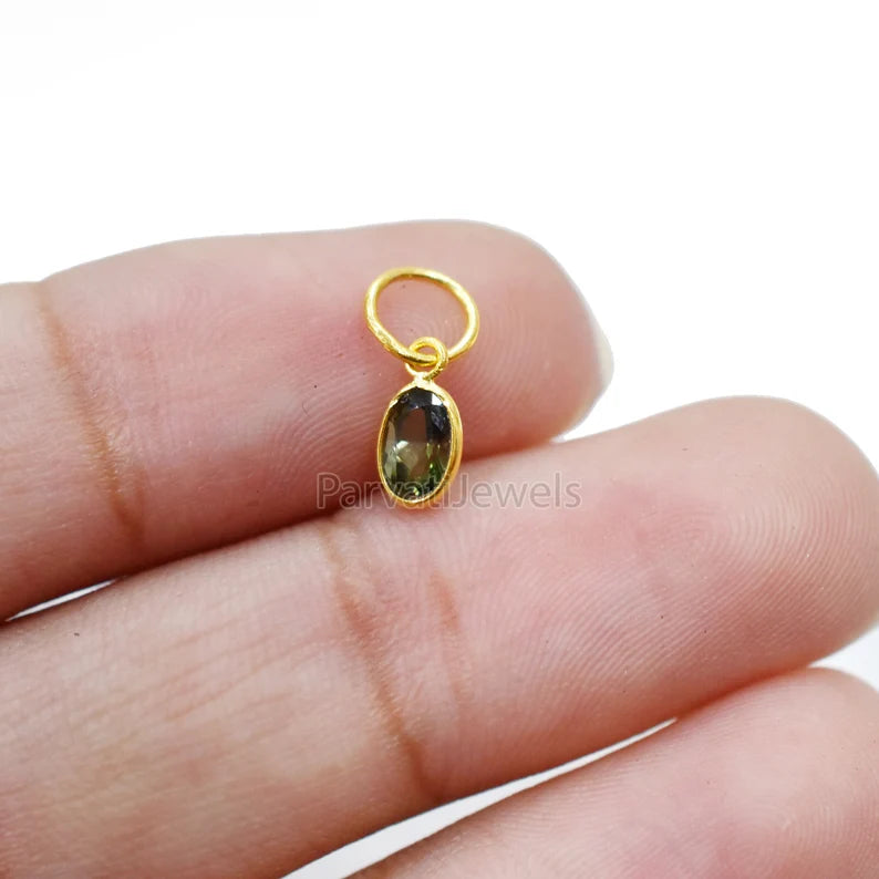 Sapphire Charm, 18k Solid Charm, Natural Green Sapphire Charm, Gold Charm, Charm Pendant, Charm Necklace, Handmade Gold Charm