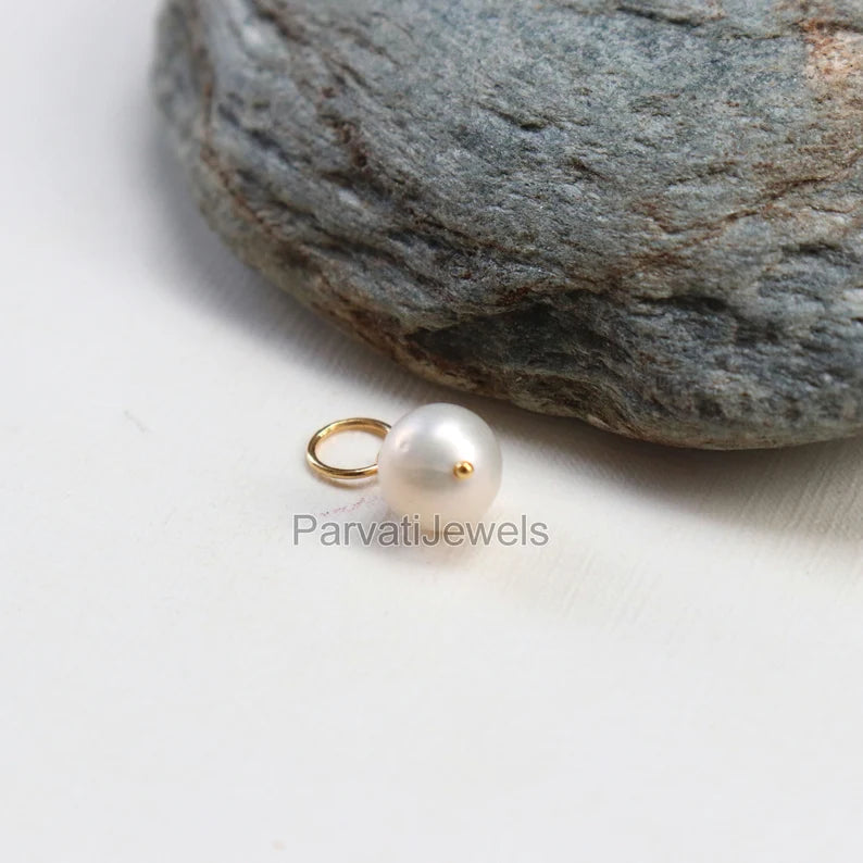 Natural Fresh Water Pearl Charm, 18k Solid Gold Charm, Pearl Charm Necklace, Pearl Charm Pendant, Handmade Gold Charm