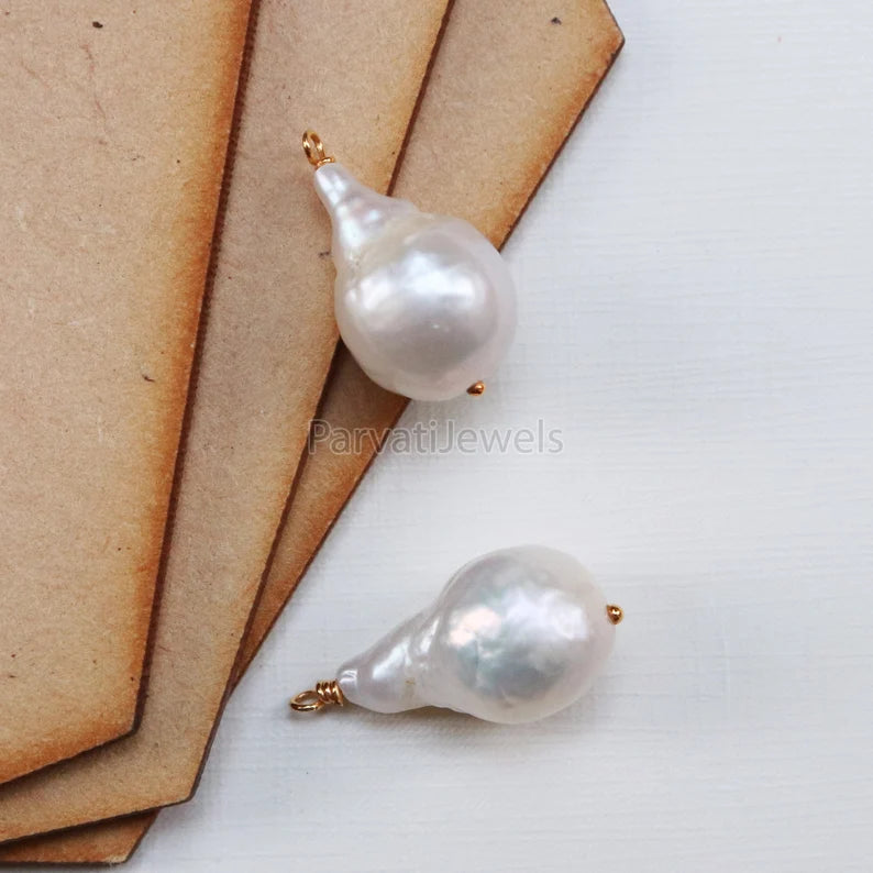 Natural Baruch Pearl Charm, 18k Solid Gold Charm, Pearl Charm, Pearl Charm Pendant, Handmade Gold Charm