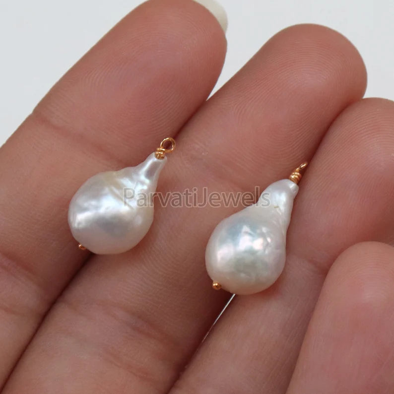 Natural Baruch Pearl Charm, 18k Solid Gold Charm, Pearl Charm, Pearl Charm Pendant, Handmade Gold Charm