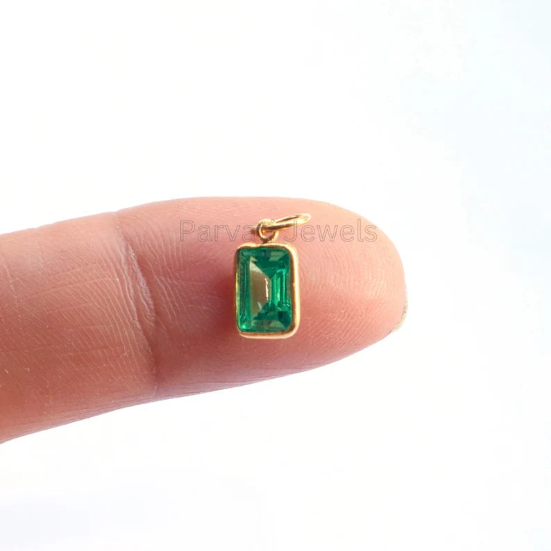 Exquisite Lab Created Peridot Charm, 18k Solid Gold Charm, Gold Jewelry, Gold Charm, Charm Necklace, Handmade Gold Charm, Gift for Her 4x6