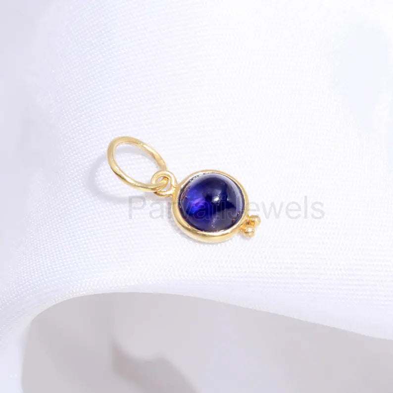 Natural Sapphire Charm, 18k Solid Gold Charm, Cabochon Sapphire Gold Charm, Gold Charm, Charm Pendant, Charm Necklace, Handmade Gold Charm