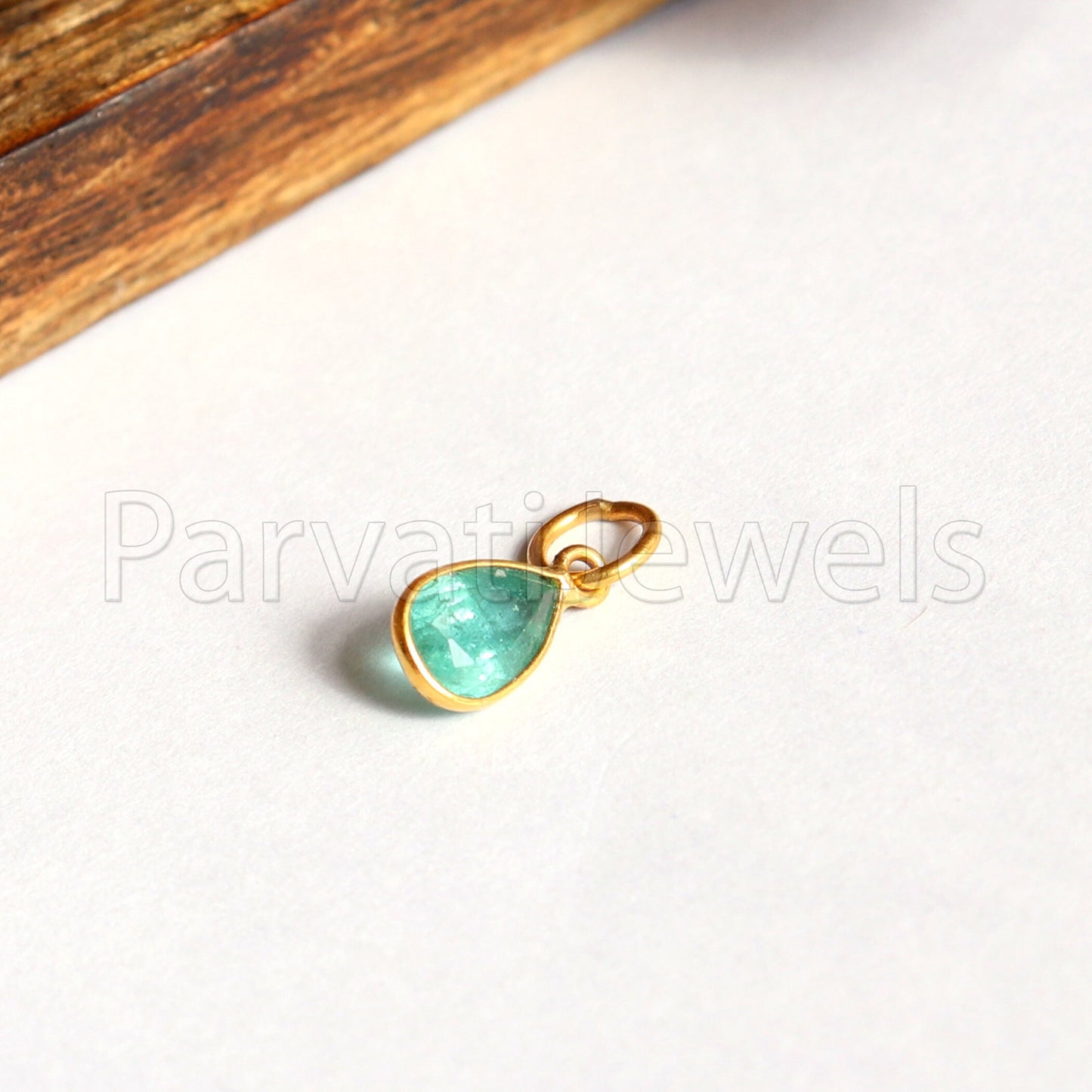 Emerald Charm, 18k Solid Gold Charm, Natural Emerald Charm, Gold Charm, Charm Pendant, Charm Necklace, Handmade Gold Charm