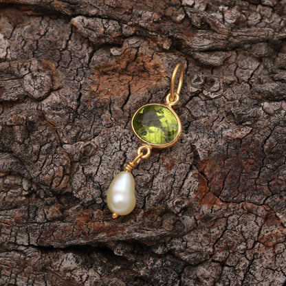 AA Peridot Charm, Solid 14k & 18k Gold Charm, Peridot Oval Charm, Gold Charm Pendant, Charm Necklace, Handmade Gold Charm, Charm Pendant