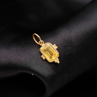 Natural Sapphire Charm, Solid 18k Gold Charm, Gold Charm Pendant, Yellow Sapphire Charm, Gold Charm Necklace, Handmade Gold Charm Pendant