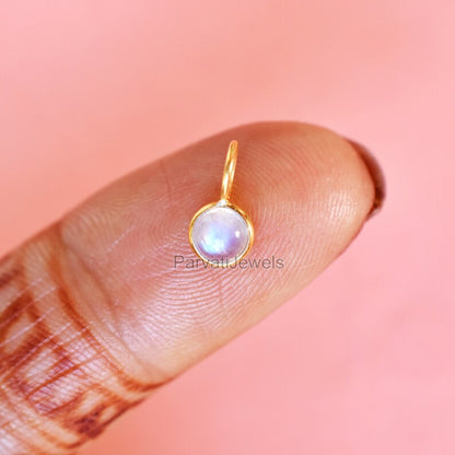 18K Solid Gold Moonstone Charm Pendant, Round Shape Moonstone 18K Solid Gold Charm, Minimal Handmade Gold Charm Pendant, June's Birthstone