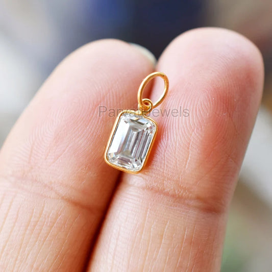 Natural Moissanite 18K Gold Charm Pendant, Moissanite Charm 18k Solid Gold, Solid Gold 18K Charm, April Birthstone Charm Pendant