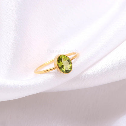 Natural Peridot Oval Shaped Gold Ring, Peridot Gold jewelry, 18K Solid Gold Ring, Handmade Gold Ring, Engagement Ring, Dainty Ring