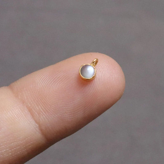 Natural Gray Moonstone Gemstone Solid 18k Gold Charm, Gold Charm, Moonstone Charm Pendant, Charm pendant, Handmade Charm Pendant, Gift For her Charm