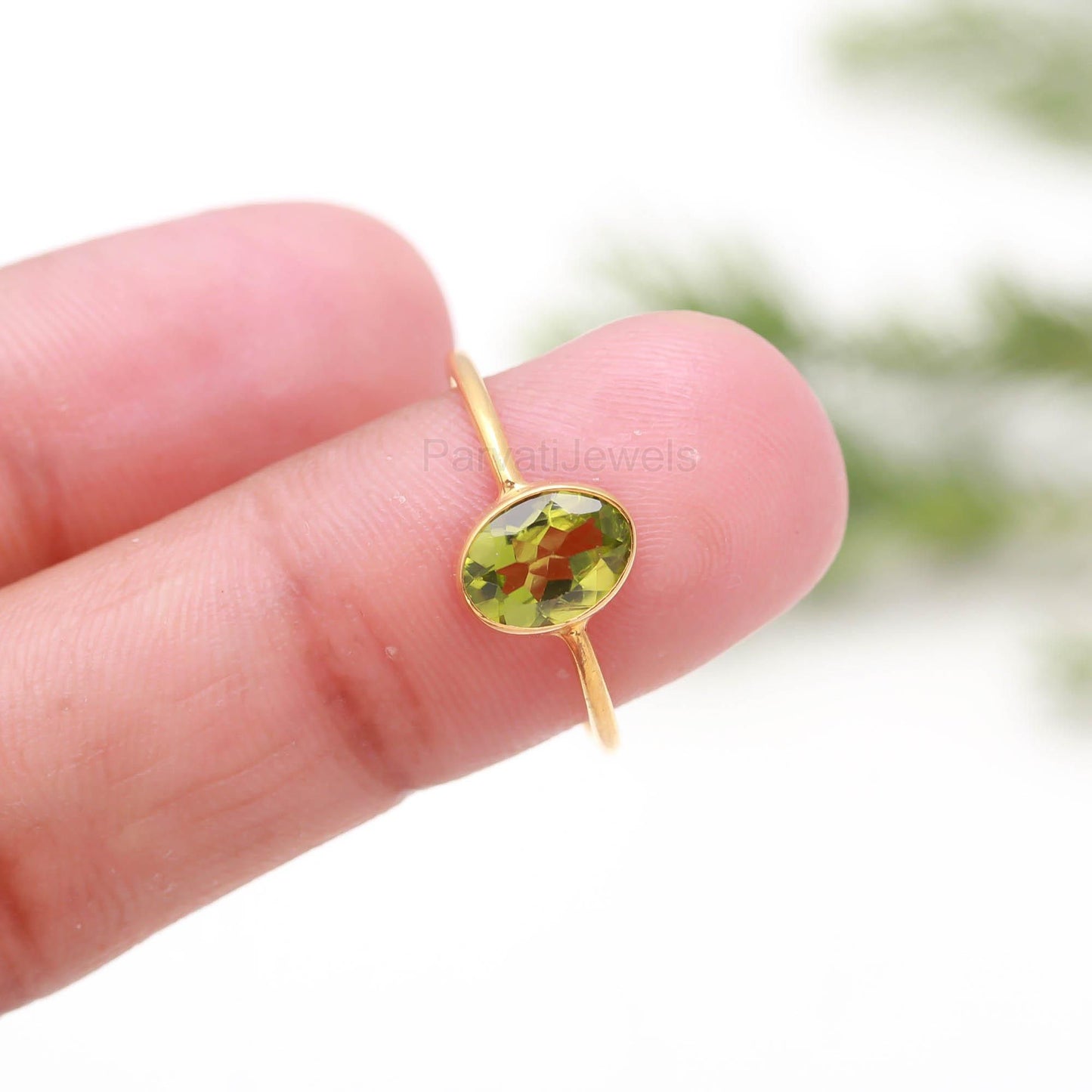 Natural Peridot Oval Shaped Gold Ring, Peridot Gold jewelry, 18K Solid Gold Ring, Handmade Gold Ring, Engagement Ring, Dainty Ring