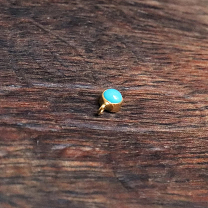 Natural Sleeping Beauty Turquoise 18K gold charm pendant, with/without bail.4 mm round . solid 18 carat yellow gold . LIGHT BLUE COLOUR