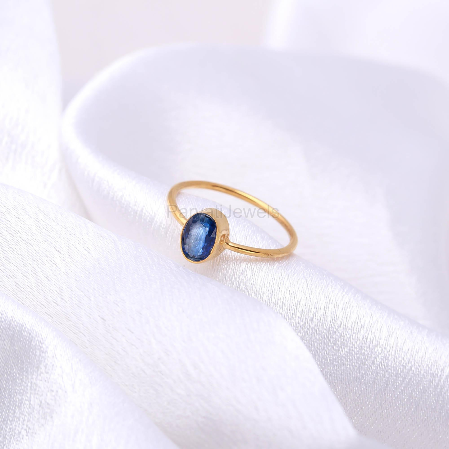 Natural Kyanite Oval Gold Ring, 18k Solid Gold Ring, Handmade Gold Ring, Kyanite Engagement Ring, Dainty Gold Ring