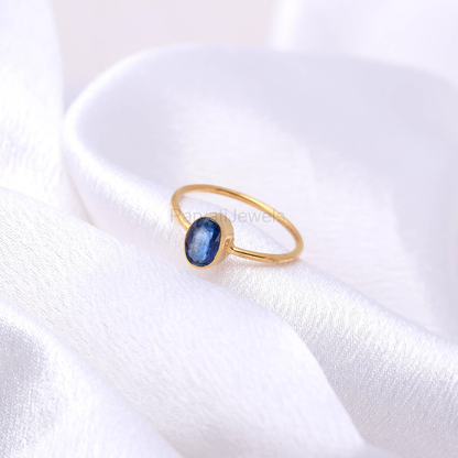 Natural Kyanite Oval Gold Ring, 18k Solid Gold Ring, Handmade Gold Ring, Kyanite Engagement Ring, Dainty Gold Ring