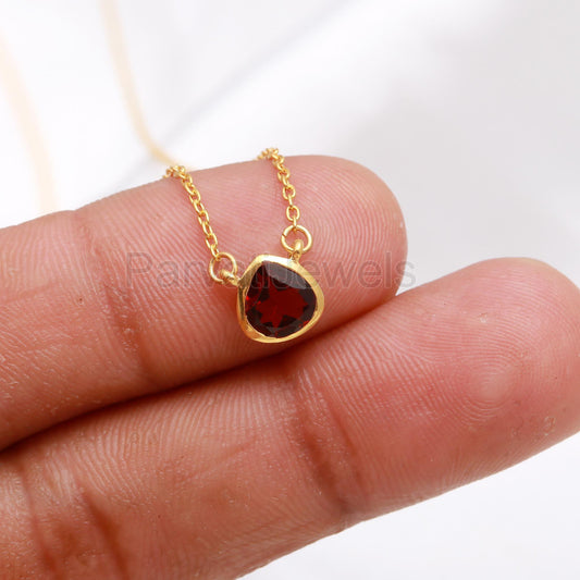 Natural Garnet Heart Necklace, 18k Solid Gold Necklace, Garnet Heart Necklace, Handmade Gold Necklace, Birthstone Necklace, Gold Necklace