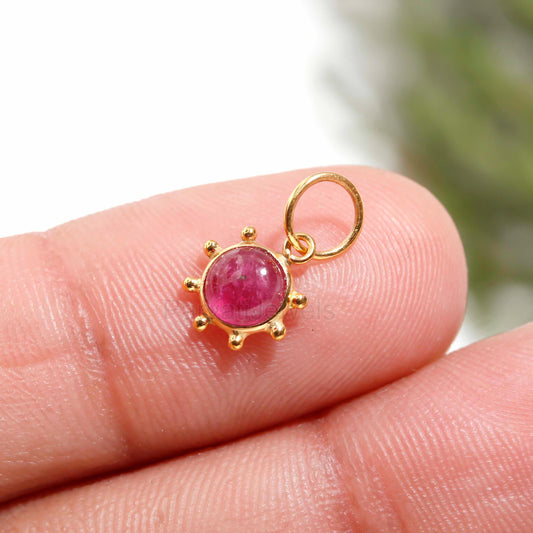 Natural Ruby Charm, Solid 18K Gold Charm, Handmade Gold Charm, Charm Pendant, Ruby Charms, Minimalist Pendant, Natural Ruby Charms Necklace