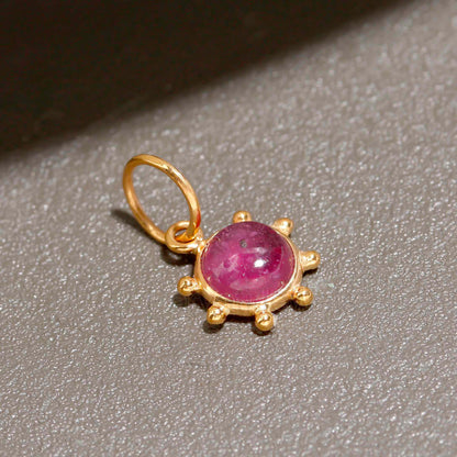 Natural Ruby Charm, Solid 18K Gold Charm, Handmade Gold Charm, Charm Pendant, Ruby Charms, Minimalist Pendant, Natural Ruby Charms Necklace
