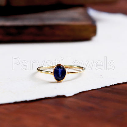 Natural Sapphire Ring, Sapphire Gold Ring, 18k Solid Gold Ring, Handmade Gold Ring, Engagement Ring, Wedding Ring, Hammered Gold Ring