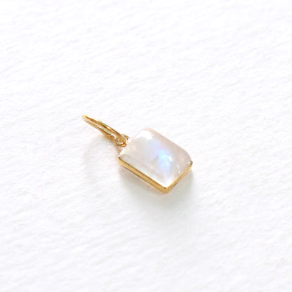 Rainbow Moonstone Charm, 18k Solid Gold Charm, Natural Moonstone Charm, Gold Charm, Charm Pendant, Charm Necklace, Handmade Gold Charm