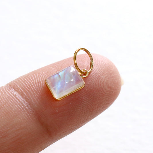 Rainbow Moonstone Charm, 18k Solid Gold Charm, Natural Moonstone Charm, Gold Charm, Charm Pendant, Charm Necklace, Handmade Gold Charm