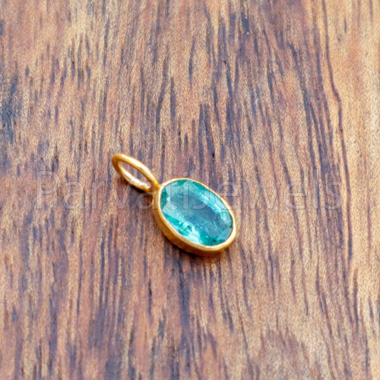 Emerald Charm, 18k Solid Gold Charm, Natural Emerald Charm, Gold Charm, Charm Pendant, Charm Necklace, Handmade Gold Charm