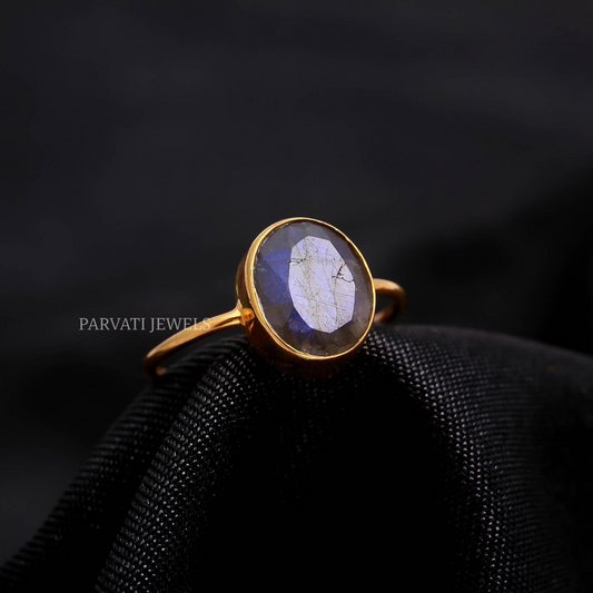 Natural Labradorite Ring in 18K Solid Gold, Handmade Gemstone Statement Ring, Gift for Her