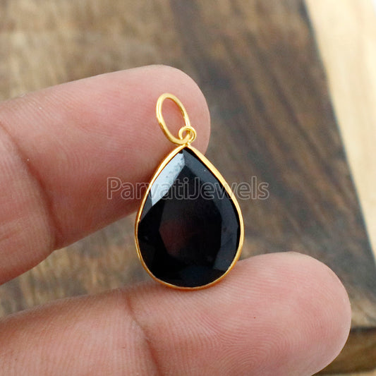 Garnet Charm, 18k Solid Gold Charm, Natural Garnet Charm, Gold Charm, Charm Pendant, Charm Necklace, Handmade Gold Charm
