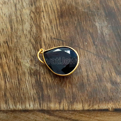 Garnet Charm, 18k Solid Gold Charm, Natural Garnet Charm, Gold Charm, Charm Pendant, Charm Necklace, Handmade Gold Charm