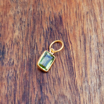 Peridot Charm, 18k Solid Gold Charm, Natural Peridot Charm, Gold Charm, Charm Pendant, Charm Necklace, Handmade Gold Charm, Gift for Her