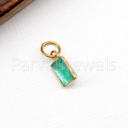 Emerald Charm, 18k Solid Gold Charm, Natural Emerald Charm, Gold Charm, Charm Pendant, Charm Necklace, Handmade Gold Charm