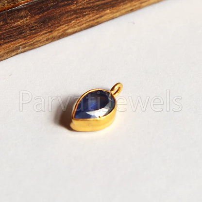 Sapphire Charm, 18k Solid Gold Charm, Natural Sapphire Charm, Gold Charm, Charm Pendant, Charm Necklace, Handmade Gold Charm