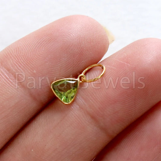 Peridot Charm, 18k Solid Gold Charm, Natural Peridot Charm, Gold Charm, Charm Pendant, Charm Necklace, Handmade Gold Charm