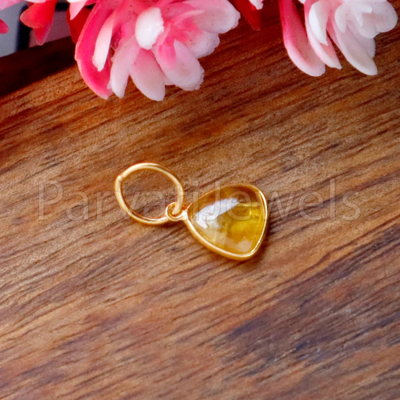 Yellow Sapphire Charm, 18k Solid Gold Charm, Cabochon Yellow Sapphire Charm, Gold Charm, Charm Pendant, Charm Necklace, Handmade Gold Charm