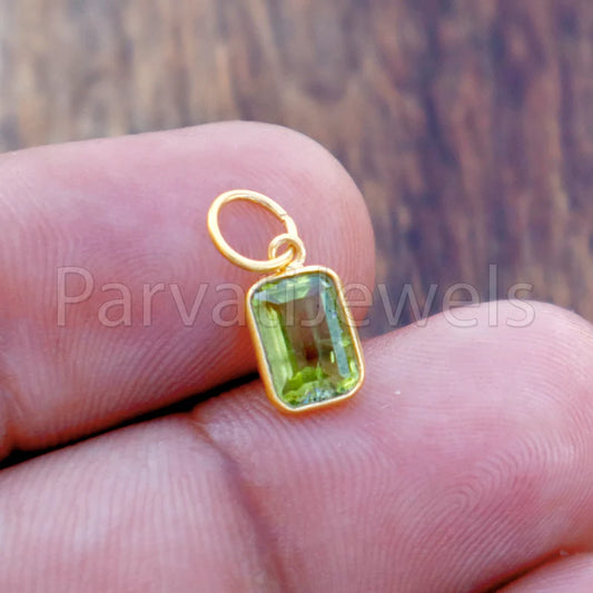Peridot Charm, 18k Solid Gold Charm, Natural Peridot Charm, Gold Charm, Charm Pendant, Charm Necklace, Handmade Gold Charm, Gift for Her
