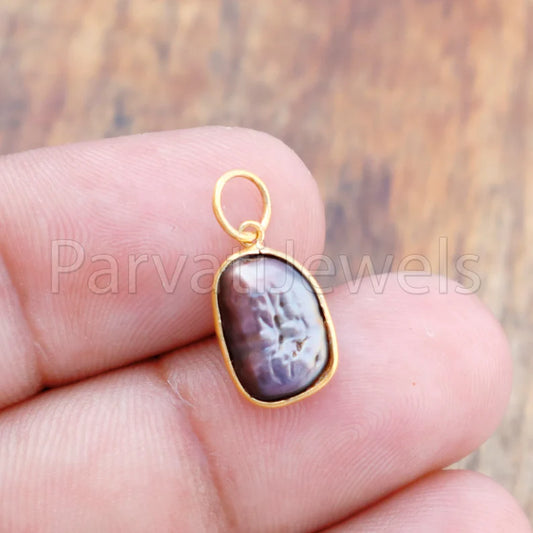 Biwa Pearl Charm, 18k Solid Gold Charm, Colored Pearl Gold Charm, Gold Charm, Pearl Charm Necklace, Pearl Charm Pendant, Handmade Gold Charm