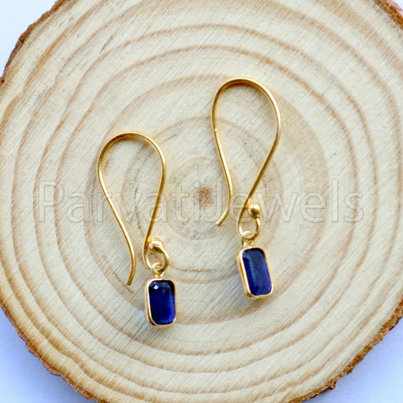 Natural Blue Saphhire dangle Earring, Dangle Earring, Blue Sapphire Earring, Minimalist Dangle Earring, Solid 18K Gold Earring, Gift for her