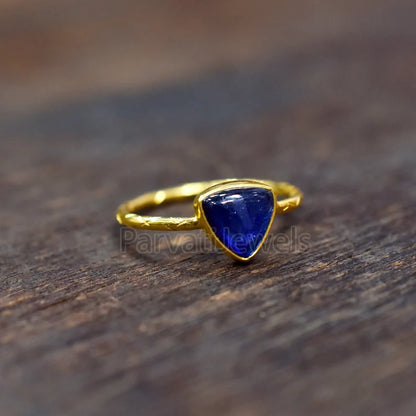 Natural Blue Sapphire Trillion Shape Gold Ring, 14K & 18k Sapphire Gold Ring, Gold Ring, Engagement ring, Solid Gold Ring, Sapphire Ring