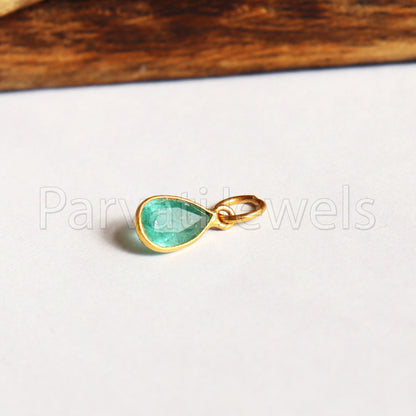 Emerald Charm, 18k Solid Gold Charm, Natural Emerald Charm, Gold Charm, Charm Pendant, Charm Necklace, Handmade Gold Charm