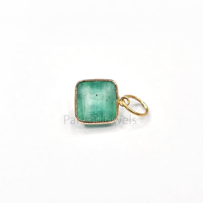 AA Emerald Gold Charm, 18k Solid Gold Charm, Natural Emerald Charm, Gold Charm, Charm Pendant, Charm Necklace, Handmade Charm, Gift For Her