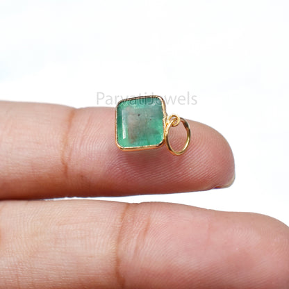 AA Emerald Gold Charm, 18k Solid Gold Charm, Natural Emerald Charm, Gold Charm, Charm Pendant, Charm Necklace, Handmade Charm, Gift For Her