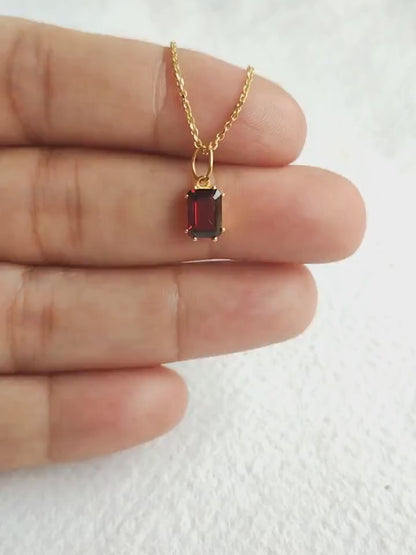 Garnet Charm, 18k Solid Gold Charm, Natural Garnet Charm, Gold Charm, Charm Pendant, Charm Necklace, January Birthstone