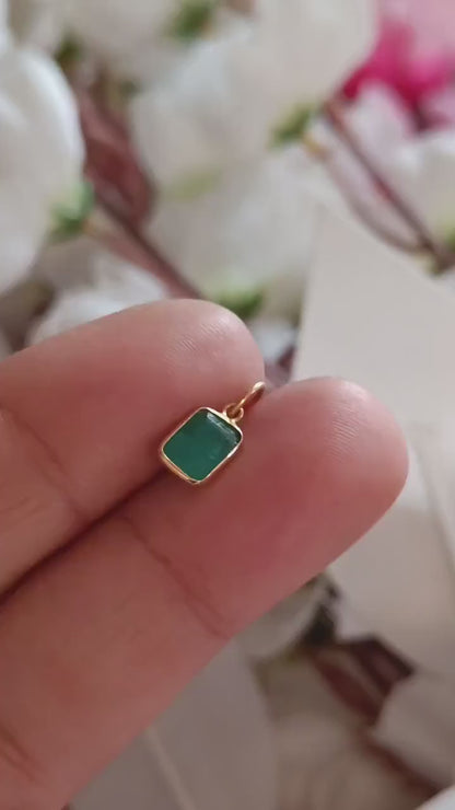 Emerald Charm, 18k Solid Gold Charm, Natural Emerald Charm, Gold Charm, Charm Pendant, Charm Necklace, Handmade Gold Charm