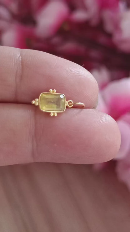 Natural Sapphire Charm, Solid 18k Gold Charm, Gold Charm Pendant, Yellow Sapphire Charm, Gold Charm Necklace, Handmade Gold Charm Pendant